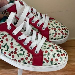 Christian Louboutin  Sneakers ❣️